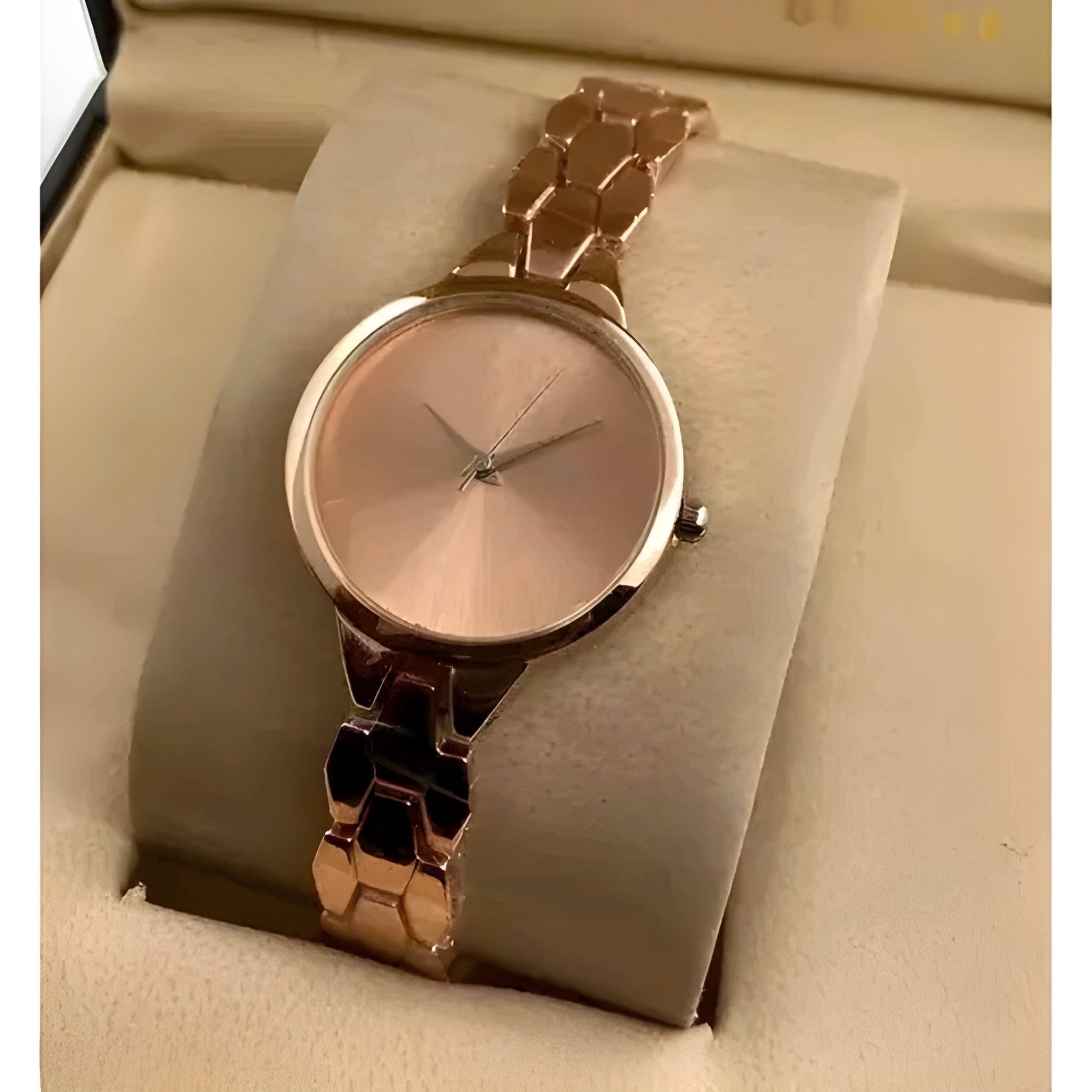 Latest women analog watch